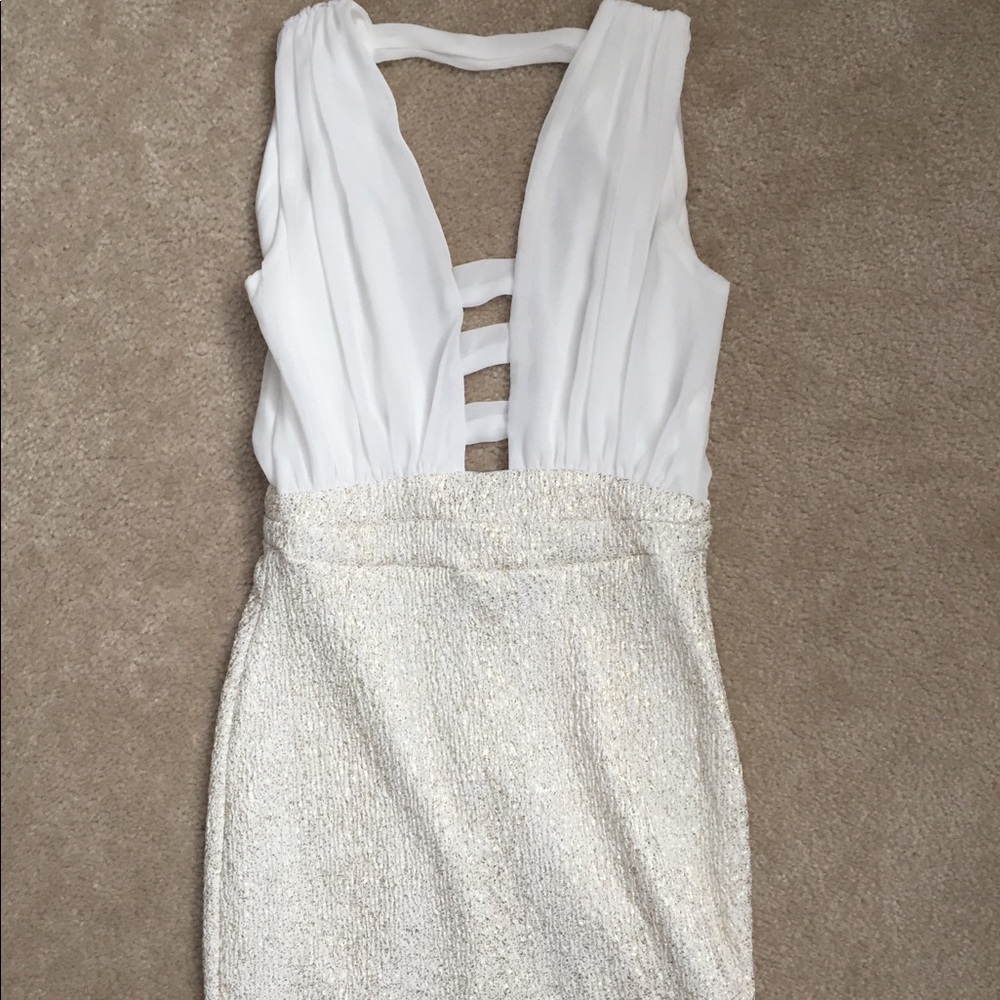 White bodycon dress